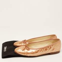 Pre Owned Chanel Metallic Orange Quilted Patent Leather CC Bow Ballet Flats Size 40