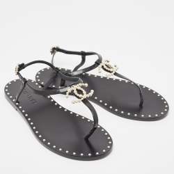 Pre Owned Chanel Black Patent and Leather CC Pearl Embellished Flat Thong Sandals Size 39.5