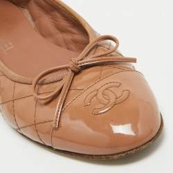 Pre Owned Chanel Beige Patent CC Cap Toe  Ballet Flats Size 39.5