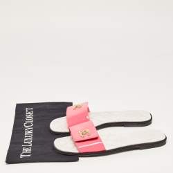 Pre Owned Chanel Pink Patent Leather CC Flat Slides Size 37.5