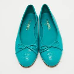 Pre Owned Chanel Blue Leather CC Cap Toe Ballet Flats Size 38