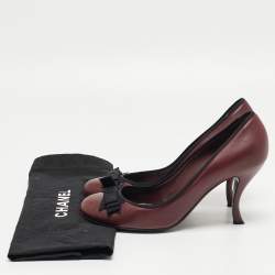 Pre Owned Chanel Brown/Black Leather and Fabric CC Bow Pumps Size 39