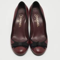 Pre Owned Chanel Brown/Black Leather and Fabric CC Bow Pumps Size 39