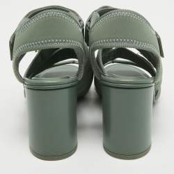 مملوكة مسبقًا Chanel Green Fabric CC Strappy Block Heel Sandals Size 37.5