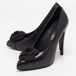 Pre Owned Chanel Black Leather CC Camellia Cap Toe Pumps Size 38