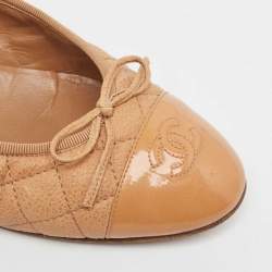 Pre Owned Chanel Tan Quilted Textured Leather and Patent CC Cap Toe Bow Ballet Flats Size 41