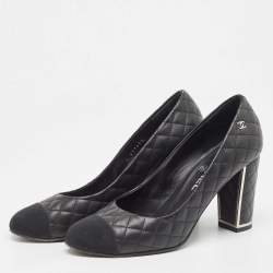 Pre Owned Chanel Black Quilted Leather and Grosgrain CC Cap Toe Pumps Size 39.5