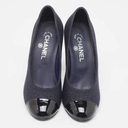 Pre Owned Chanel Navy Blue/Black Lurex Fabric and Patent Leather Cap Toe Pumps Size 39