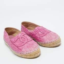 Chanel Pink Crocodile CC Espadrille Flats Size 38