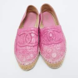 Chanel Pink Crocodile CC Espadrille Flats Size 38