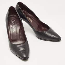 Pre Owned Chanel Black Leather Cap Toe Pumps Size 38