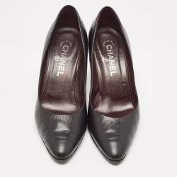 Pre Owned Chanel Black Leather Cap Toe Pumps Size 38