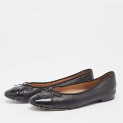 Pre Owned Chanel Black Leather CC Cap Toe Ballet Flats Size 39.5