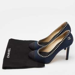 Pre Owned Chanel Navy Blue/Black Satin CC Pearl Embellished Pumps Size 37.5
