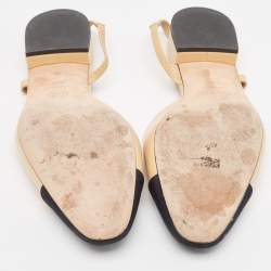 Pre Owned Chanel Beige/Black Leather and Fabric Cap Toe CC Slingback Flats Size 39