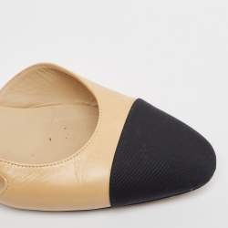 Pre Owned Chanel Beige/Black Leather and Fabric Cap Toe CC Slingback Flats Size 39
