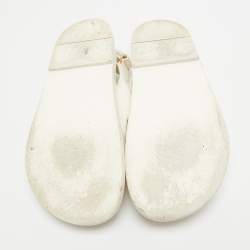 مملوكة مسبقًا Chanel White  Leather Interlocking CC Dad Sandals Size 39