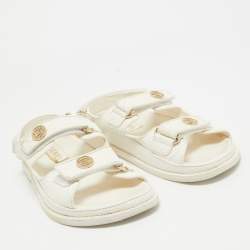 مملوكة مسبقًا Chanel White  Leather Interlocking CC Dad Sandals Size 39