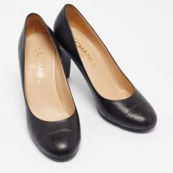 Pre Owned Chanel Black Leather Faux Pearl Embellished Heel Cap Toe Pumps Size 38.5