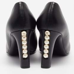 Pre Owned Chanel Black Leather Faux Pearl Embellished Heel Cap Toe Pumps Size 38.5