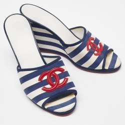 مملوكة مسبقًا Chanel Blue/White Stripe Fabric CC Slide Wedge Sandals Size 39.5