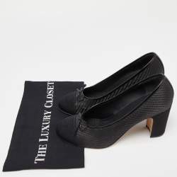 Pre Owned Chanel Black Woven Raffia and Canvas Bow CC Cap Toe Block Heel Pumps Size 39