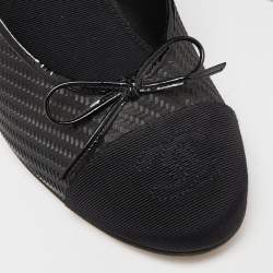 Pre Owned Chanel Black Woven Raffia and Canvas Bow CC Cap Toe Block Heel Pumps Size 39