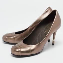 Pre Owned Chanel Metallic Leather CC Pearl Heel Pumps Size 37.5