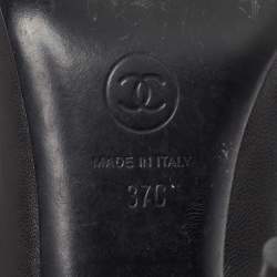 Pre Owned Chanel Black Leather CC Pearl Heel Cap Toe Pumps Size 37