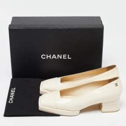 Pre Owned Chanel Beige Patent Leather Square Cap Toe CC Block Heel Pumps Size 38