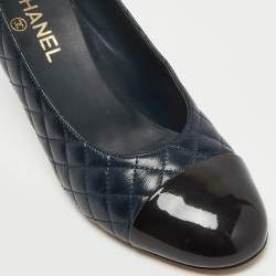 Pre Owned Chanel Navy Blue/Black Quilted Leather and Patent CC Pumps Size 41