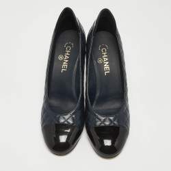 Pre Owned Chanel Navy Blue/Black Quilted Leather and Patent CC Pumps Size 41