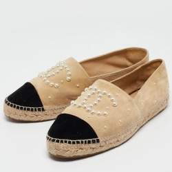 Pre Owned Chanel Beige/Black Suede CC Faux Pearl Embellished Espadrille Flats Size 41