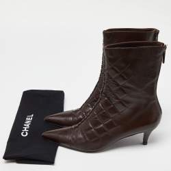 Pre Owned Chanel Brown Quilted Leather Chain Detail Pointed Toe Ankle Boots Size 40