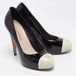 Pre Owned Chanel Black/Off White Patent Leather CC Cap Toe Pumps Size 39
