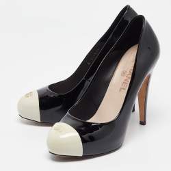 Pre Owned Chanel Black/Off White Patent Leather CC Cap Toe Pumps Size 39