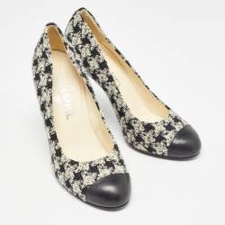 Pre Owned Chanel Black/White Tweed and Leather Cap Toe CC Pumps Size 38.5
