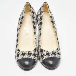 Pre Owned Chanel Black/White Tweed and Leather Cap Toe CC Pumps Size 38.5