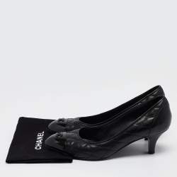 Pre Owned Chanel Black Quilted Leather CC Cap Toe Pumps Size 37