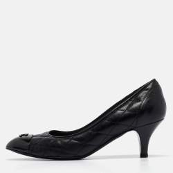 Pre Owned Chanel Black Quilted Leather CC Cap Toe Pumps Size 37