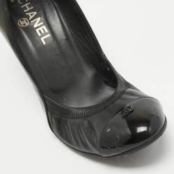 Chanel Black Patent and Leather CC Scrunch Pumps Size 39