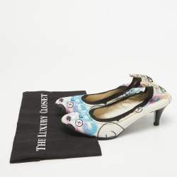 Chanel White Graffiti Print Fabric CC Scrunch Pumps Size 39.5