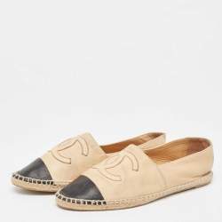 Pre Owned Chanel Beige/Black Leather CC Espadrille Flats Size 40