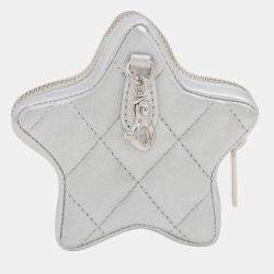 Pre Owned Chanel Metallic Lambskin Walk Of Fame Star Clip On Coin Purse