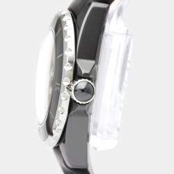 مملوكة مسبقًا Chanel Black Ceramic And Stainless Steel J12 H0680 Quartz Women's Wristwatch 33 mm