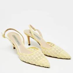 مملوكة مسبقًا Charles & Keith Size 39 Yellow Fabric and Net Slingback Pumps
