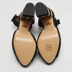 مملوكة مسبقًا صندل شارلوت أوليمبيا بحزام للكاحل منصة سوداء من جلد سويدي مطرزة مقاس 38