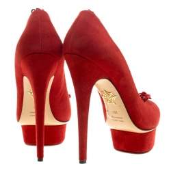 مملوكة مسبقًا حذاء كعب عالي شارلوت أوليمبيا دافن سويدي أحمر حواف مموجة مقدمة مفتوحة مقاس 39.5