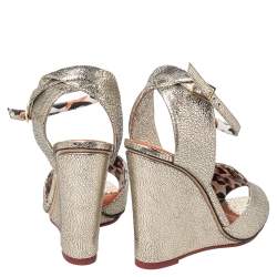 مملوكة مسبقًا صندل شارلوت أوليمبيا كعب روكي جلد ذهبي مقاس 37