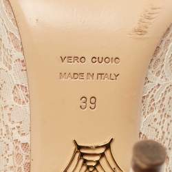Pre Owned Charlotte Olympia Cream Lace and Satin Monroe Pointed Toe Pumps Size 39